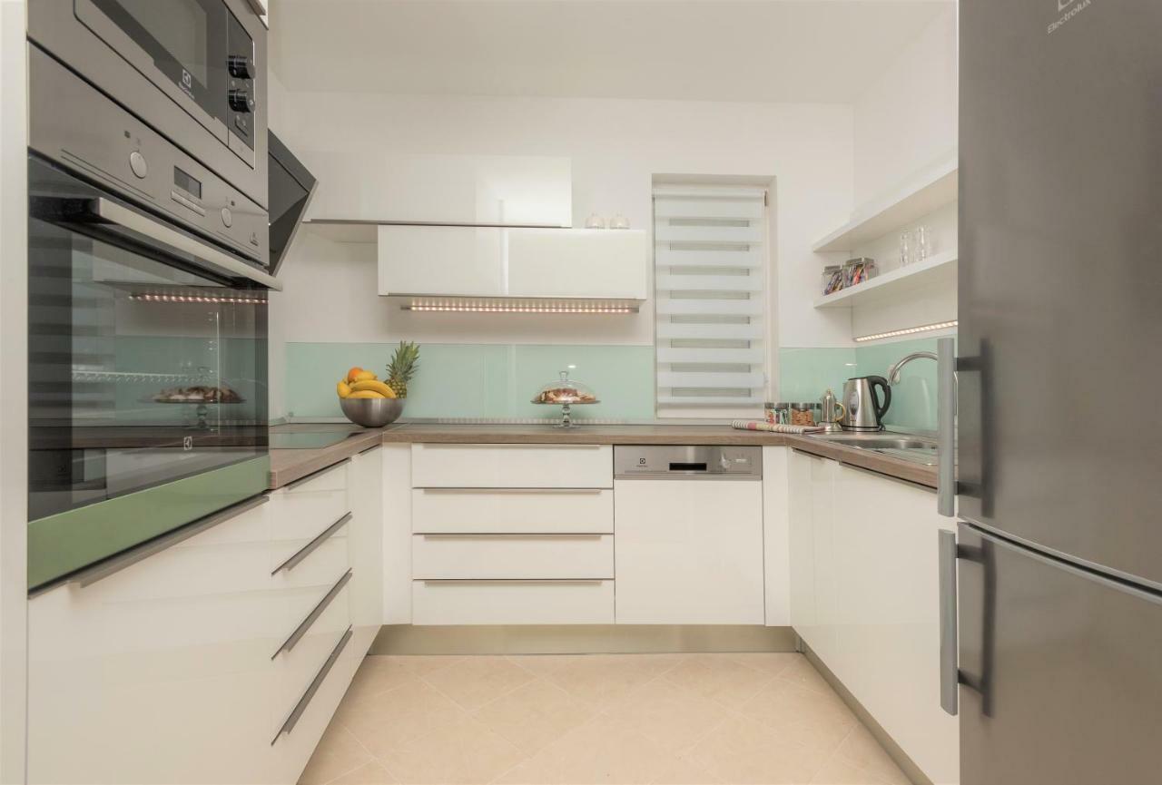 Apartament Andor - Lux, Two Beautiful Terraces With Sea & Sunset View Makarska Zewnętrze zdjęcie